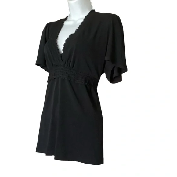 One Black ❣️ BCBG Paris Tops Lg - Picture 1 of 16